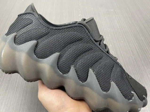 YEEZY ADIDAS H68032 400 1104